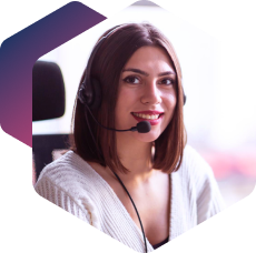 teleoperadora-de-call-center-feliz-por-trabajar-en-bee-calling